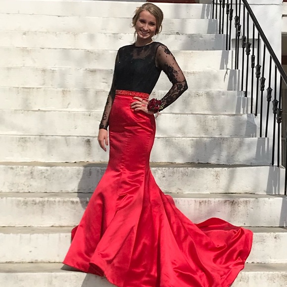 Sherri Hill Prom Dress - Picture 1 of 2